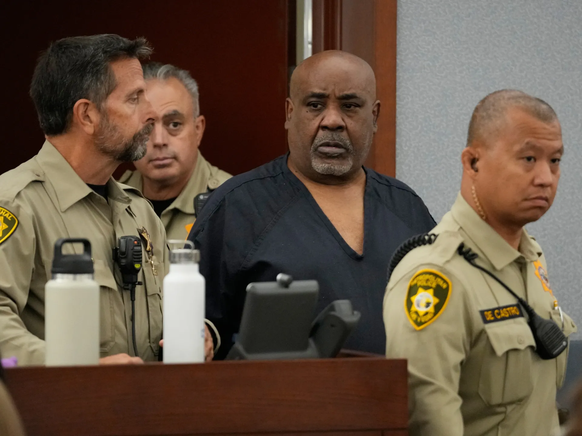 Former gang leader sentenced to minimum 40 years for Tupac killing — World report
