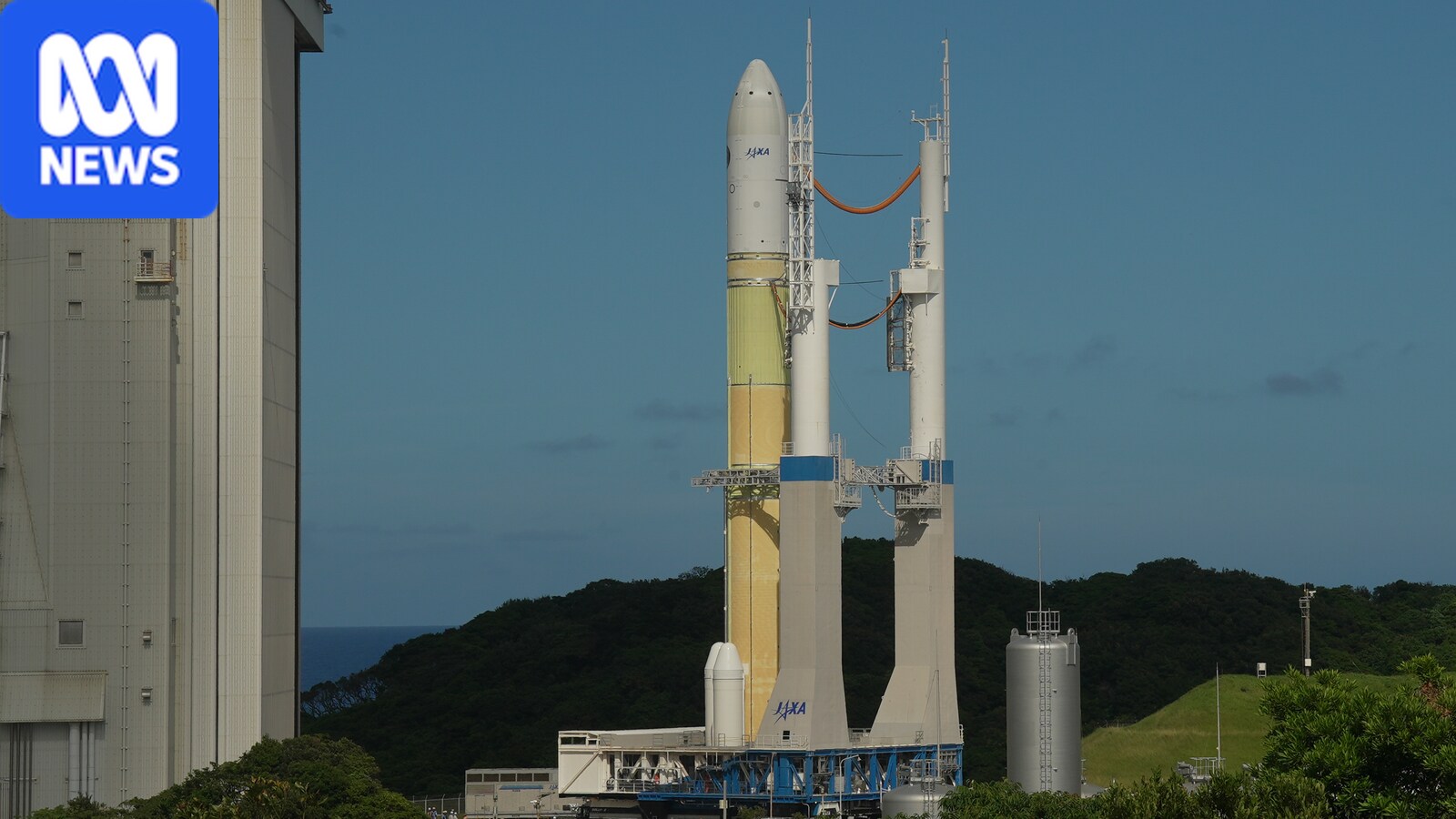 Japan launches first mission to collect samples from Martian moon — World report