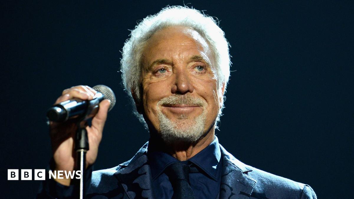 Sir Tom Jones 'truly sorry' as he cancels two shows due to illness — Entertainment report