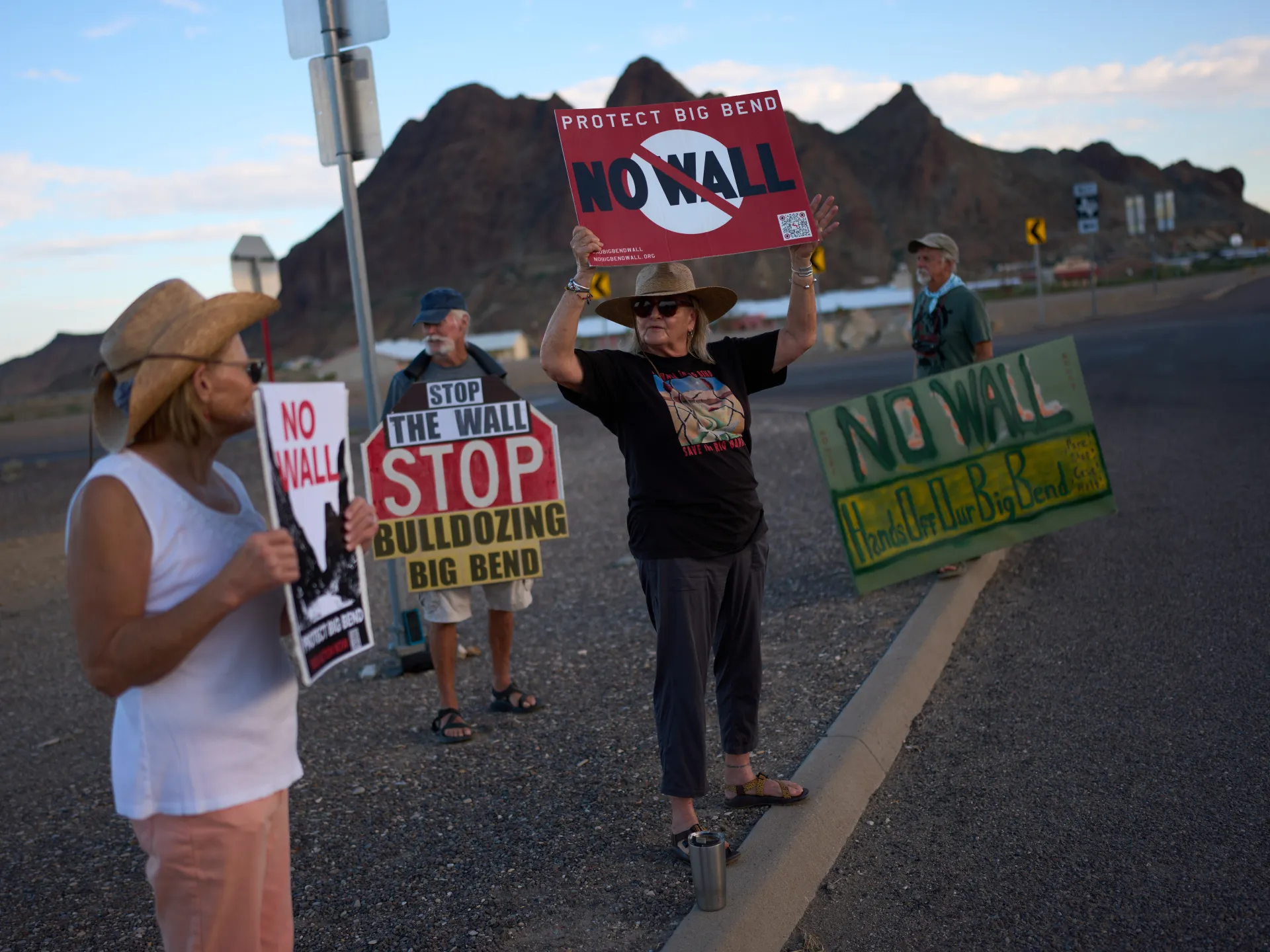 Trump administration seeks Supreme Court approval to build Big Bend wall — Politics report