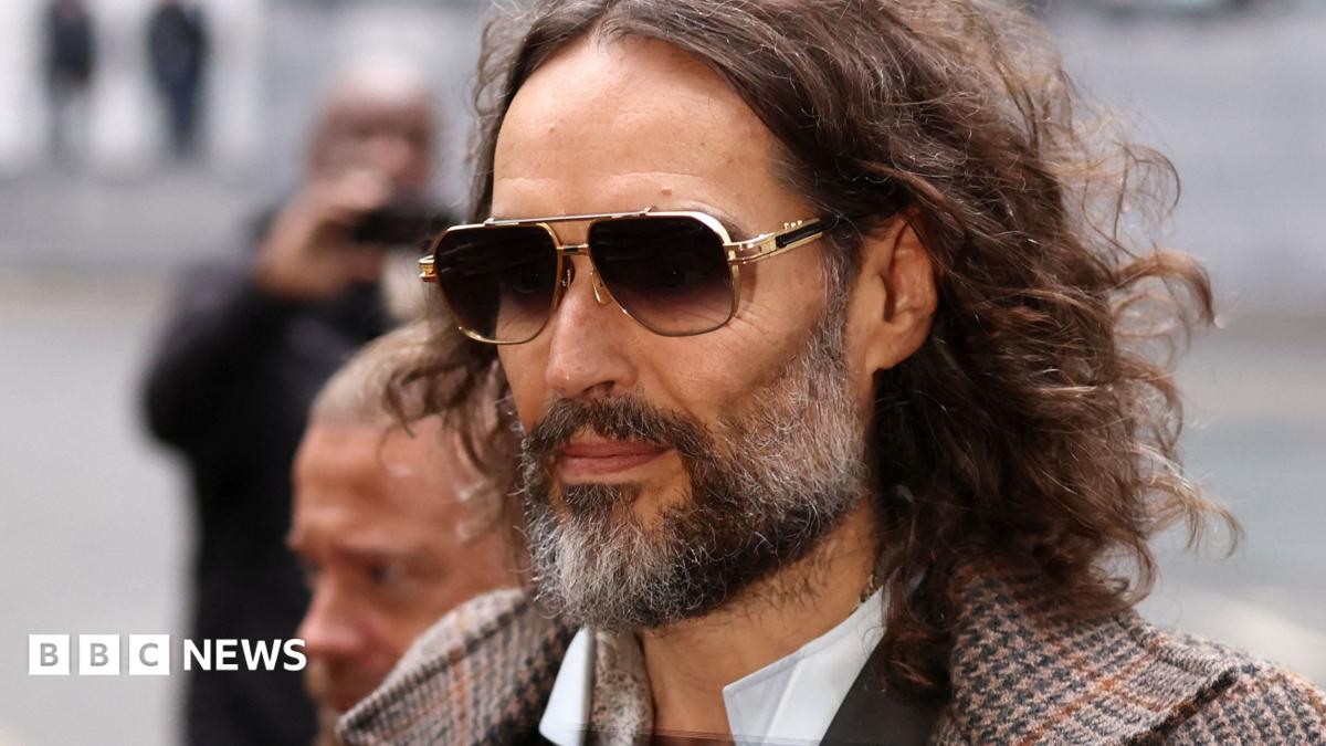 Woman told Russell Brand he 'treated her like an animal', court hears — Politics report